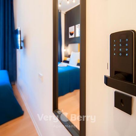 Very Berry - Glogowska 35A - Mtp Apartments - Self Check In 24H Poznań Exteriör bild