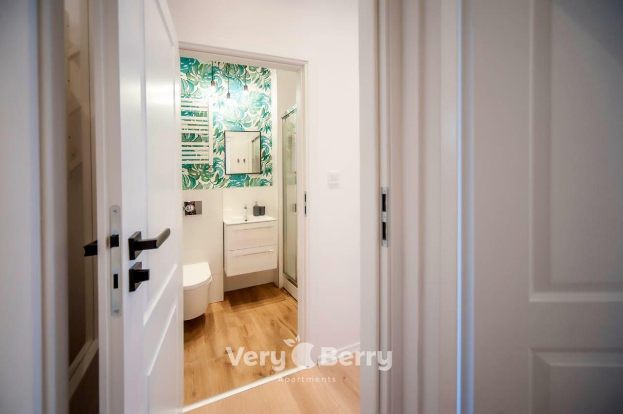 Very Berry - Glogowska 35A - Mtp Apartments - Self Check In 24H Poznań Exteriör bild