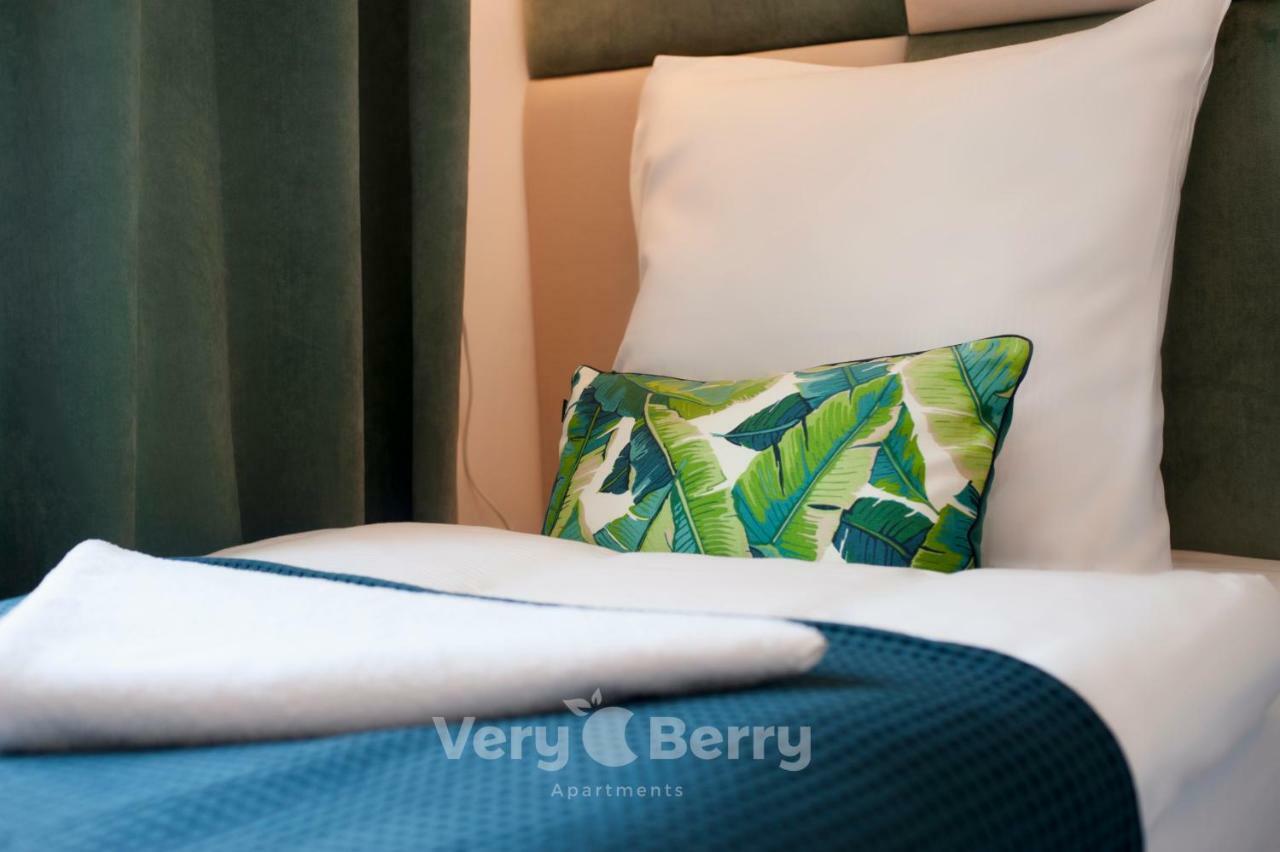 Very Berry - Glogowska 35A - Mtp Apartments - Self Check In 24H Poznań Exteriör bild