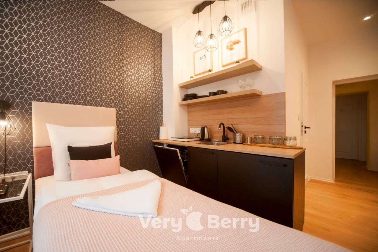 Very Berry - Glogowska 35A - Mtp Apartments - Self Check In 24H Poznań Exteriör bild
