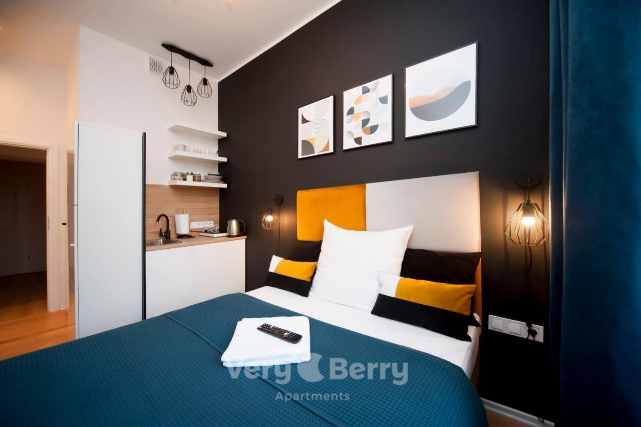 Very Berry - Glogowska 35A - Mtp Apartments - Self Check In 24H Poznań Exteriör bild